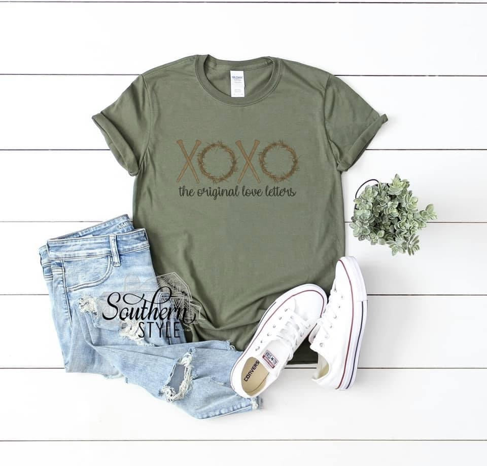 XOXO Tee