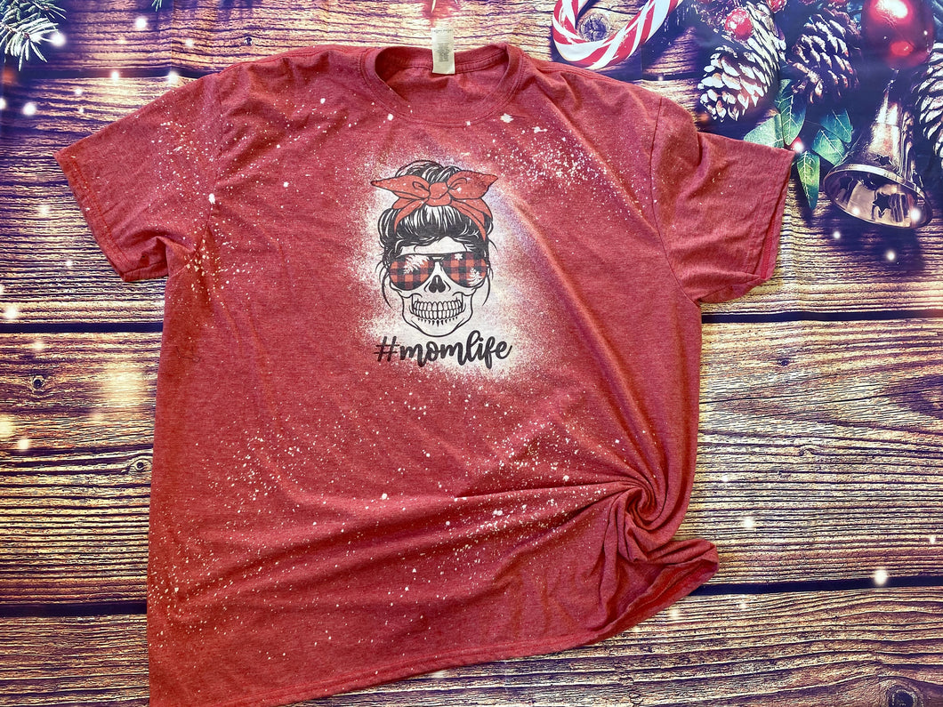 Skull MomLife Christmas Bleach Tee